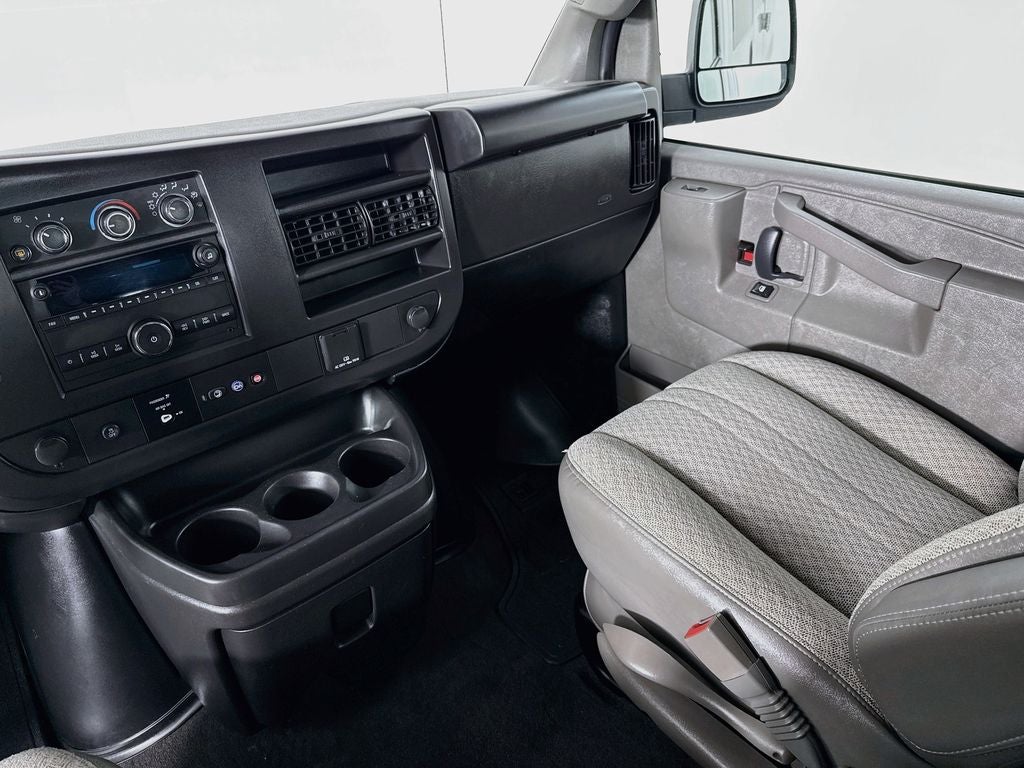 2023 Chevrolet Express Passenger 2500 1LS
