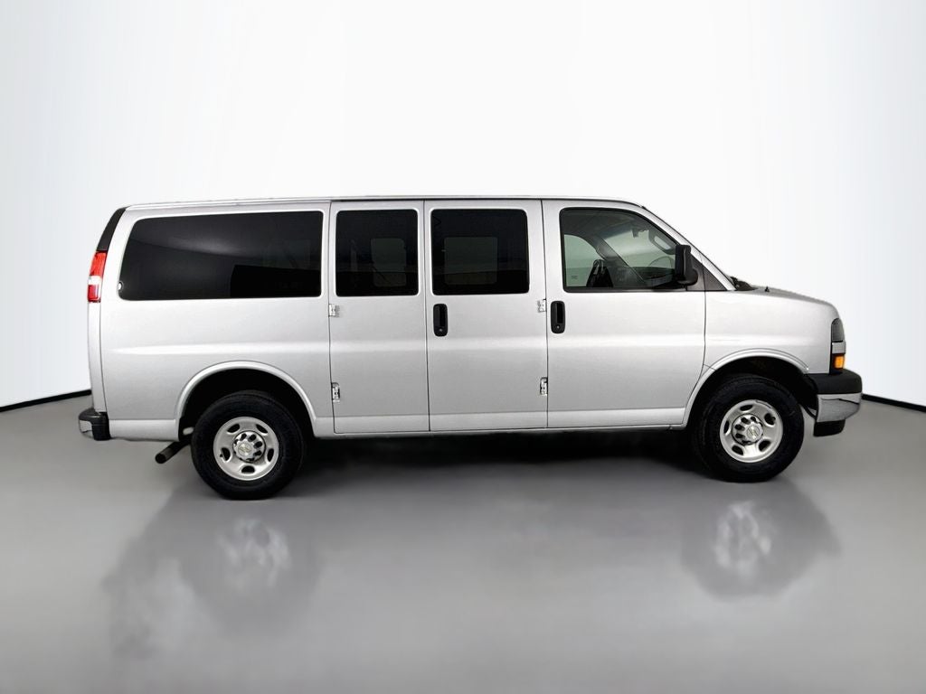 2023 Chevrolet Express Passenger 2500 1LS