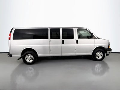 2023 Chevrolet Express Passenger 3500 1LS