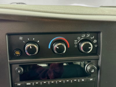 2024 Chevrolet Express Passenger 3500 1LT