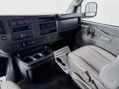2024 Chevrolet Express Passenger 3500 1LT