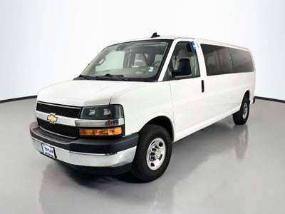 2024 Chevrolet Express Passenger 3500 1LT