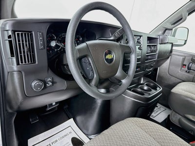 2024 Chevrolet Express Passenger 3500 1LT