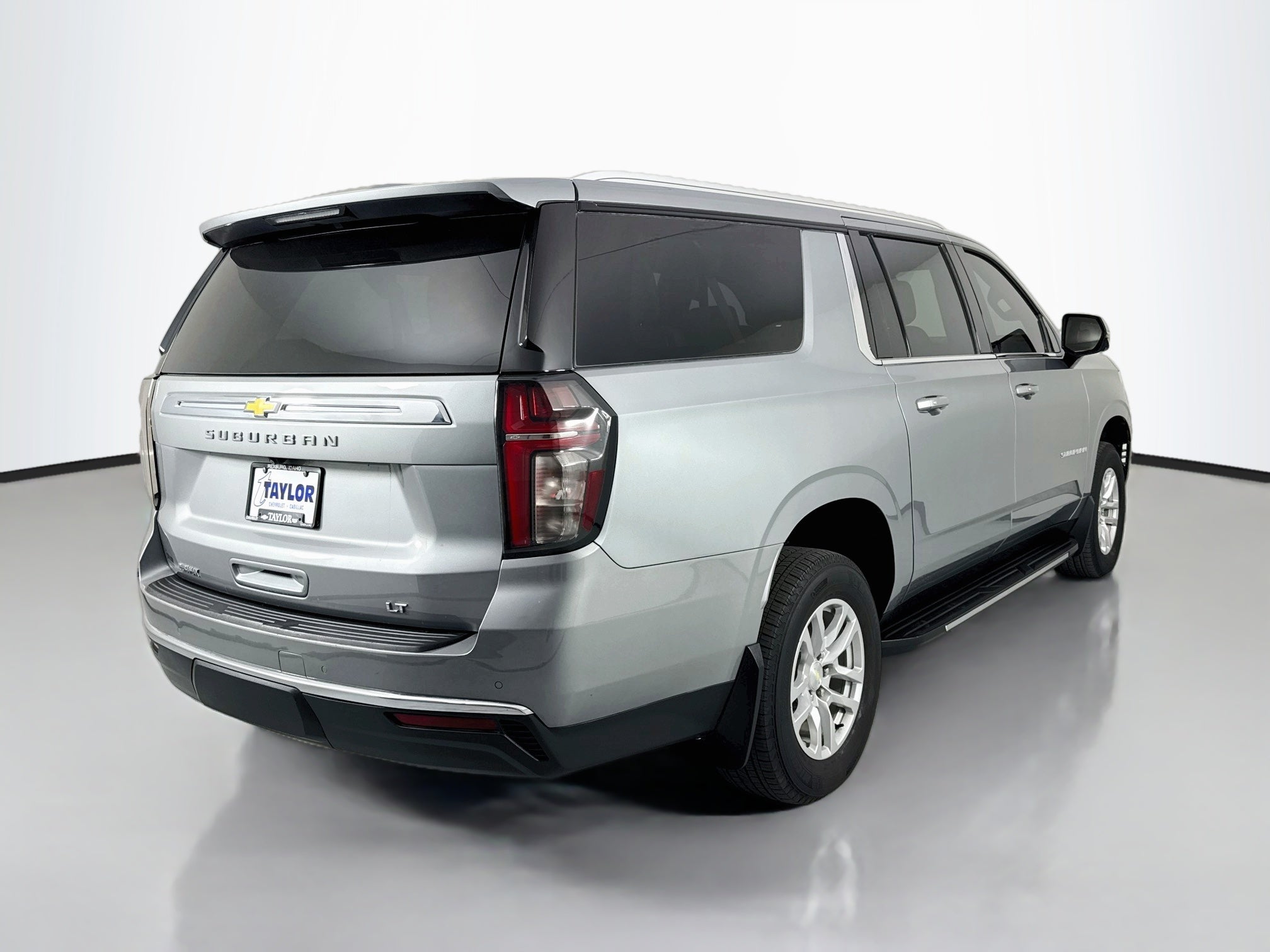 2024 Chevrolet Suburban LT