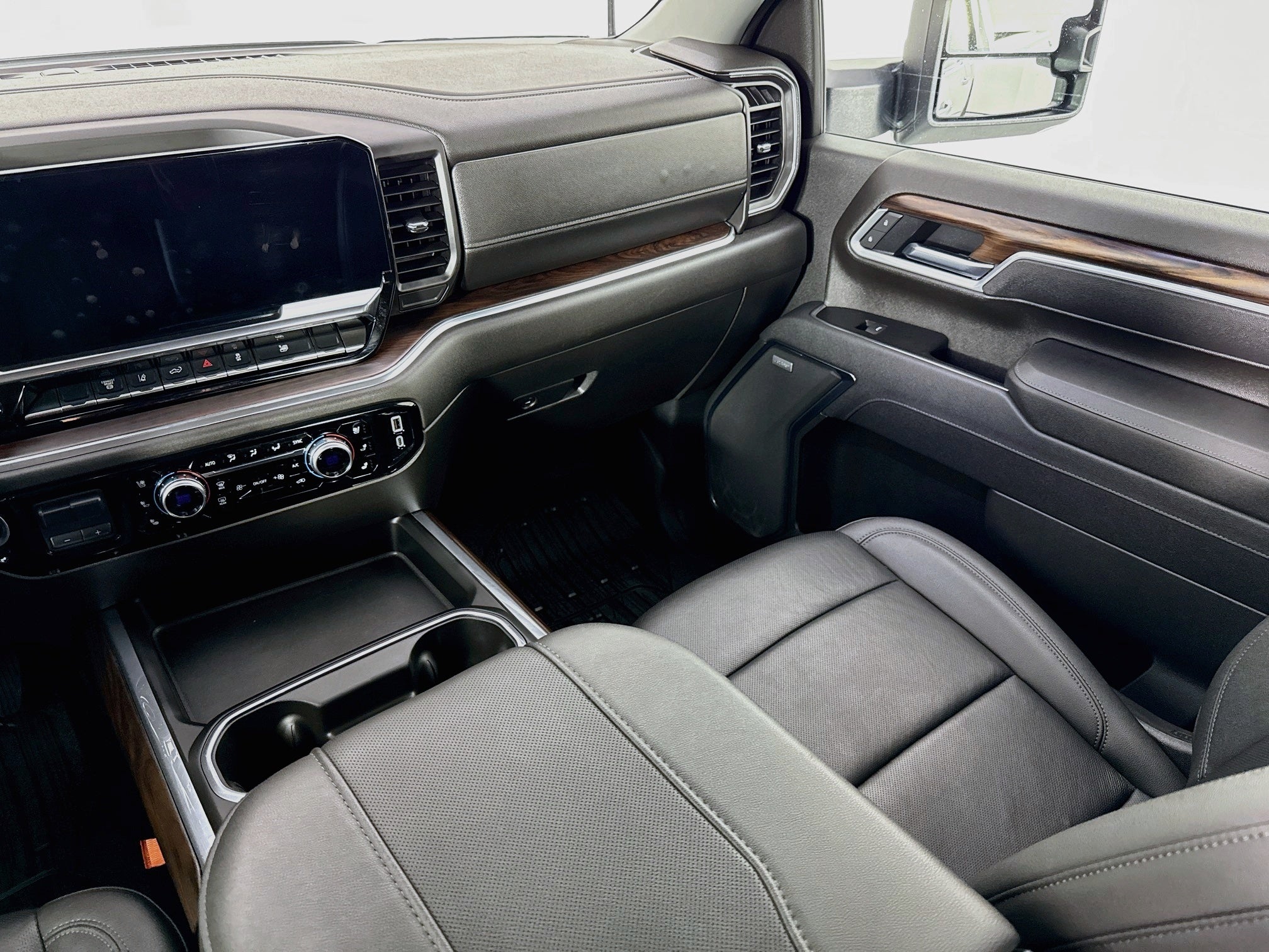 2025 GMC Sierra 3500 HD SLT