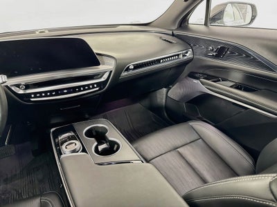 2024 Cadillac LYRIQ Luxury 2