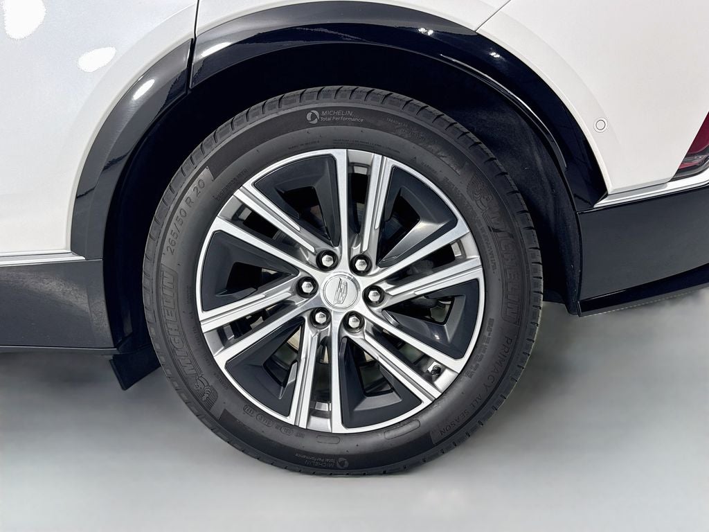 2024 Cadillac LYRIQ Luxury 2
