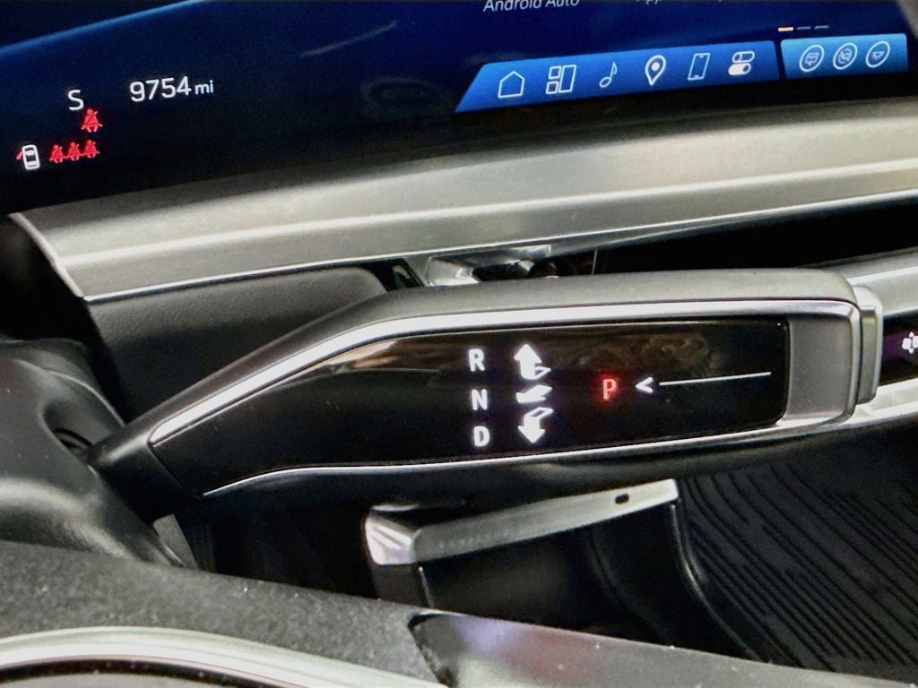 2024 Cadillac LYRIQ Sport 1
