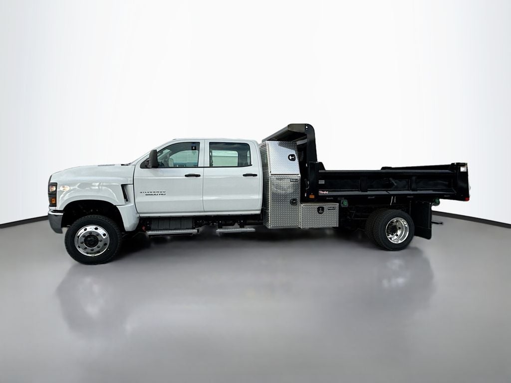 2024 Chevrolet Silverado 6500 HD Work Truck