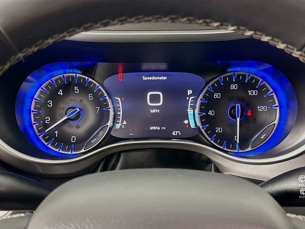 2023 Chrysler Pacifica Touring L