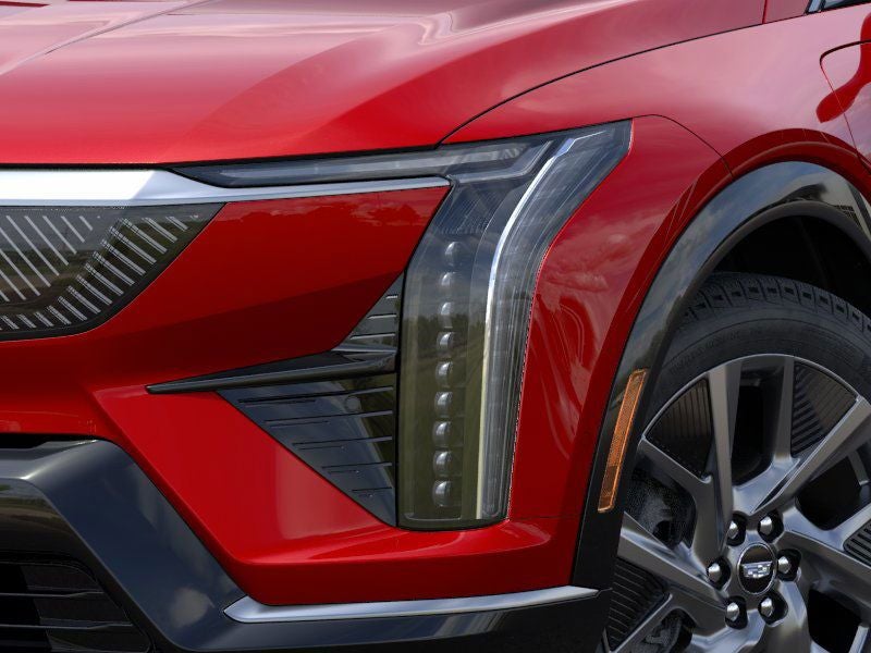 2025 Cadillac OPTIQ Luxury 2