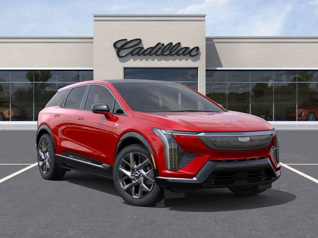 2025 Cadillac OPTIQ Luxury 2