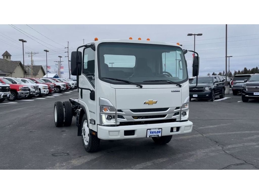 2024 Chevrolet Low Cab Forward 4500 HG MEDIUM ASH GRAY