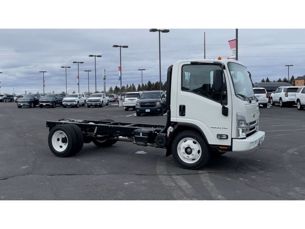 2024 Chevrolet Low Cab Forward 4500 HG MEDIUM ASH GRAY