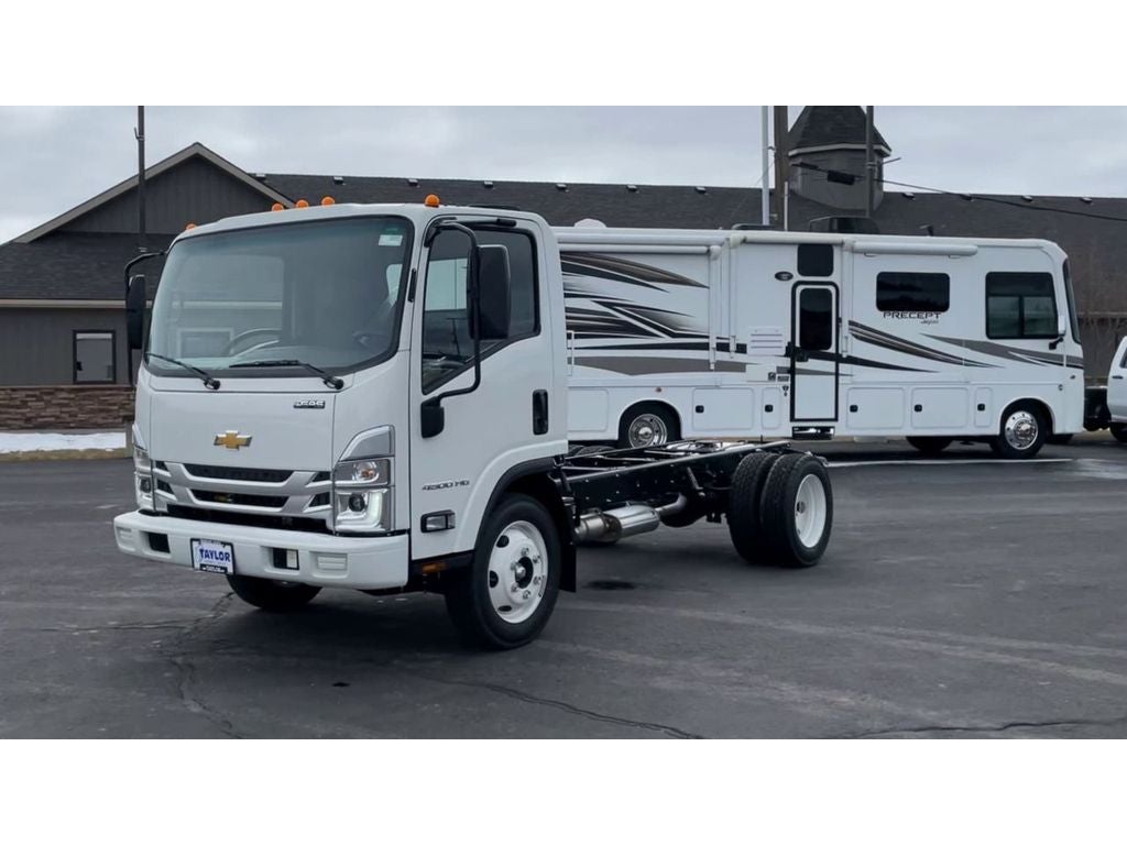 2024 Chevrolet Low Cab Forward 4500 HG MEDIUM ASH GRAY