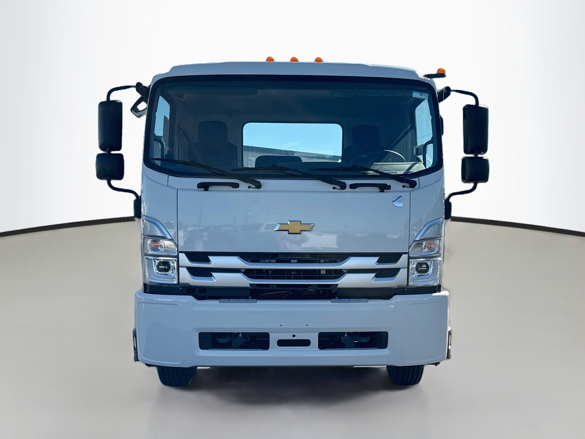 2024 Chevrolet Low Cab Forward 6500 XD MEDIUM ASH GRAY